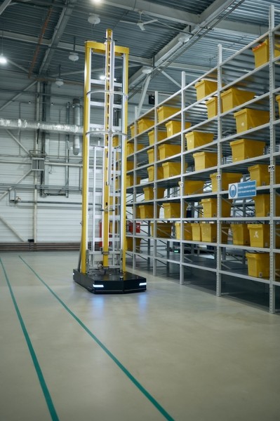 
            Яндекс официально открыл свой робототехнический центр
        