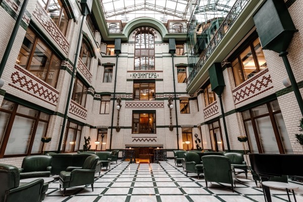 
            ВКонтакте завершила реновацию штаб-квартиры в Доме Зингера в Санкт-Петербурге
        