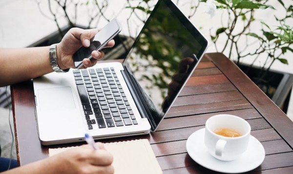 Специалисты на удаленке: кем можно работать из дома